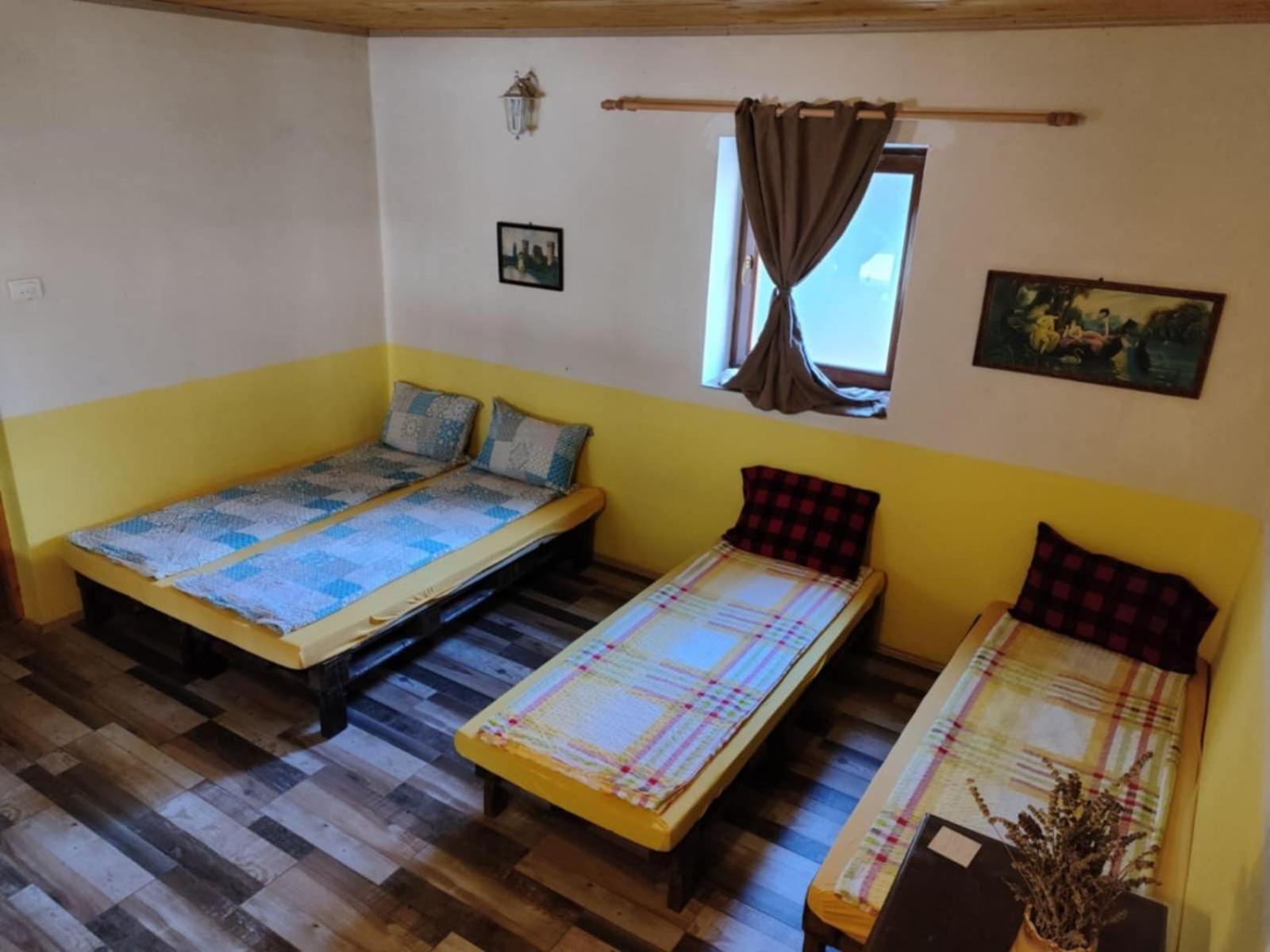 Hostel Horgos Centar ภายนอก รูปภาพ