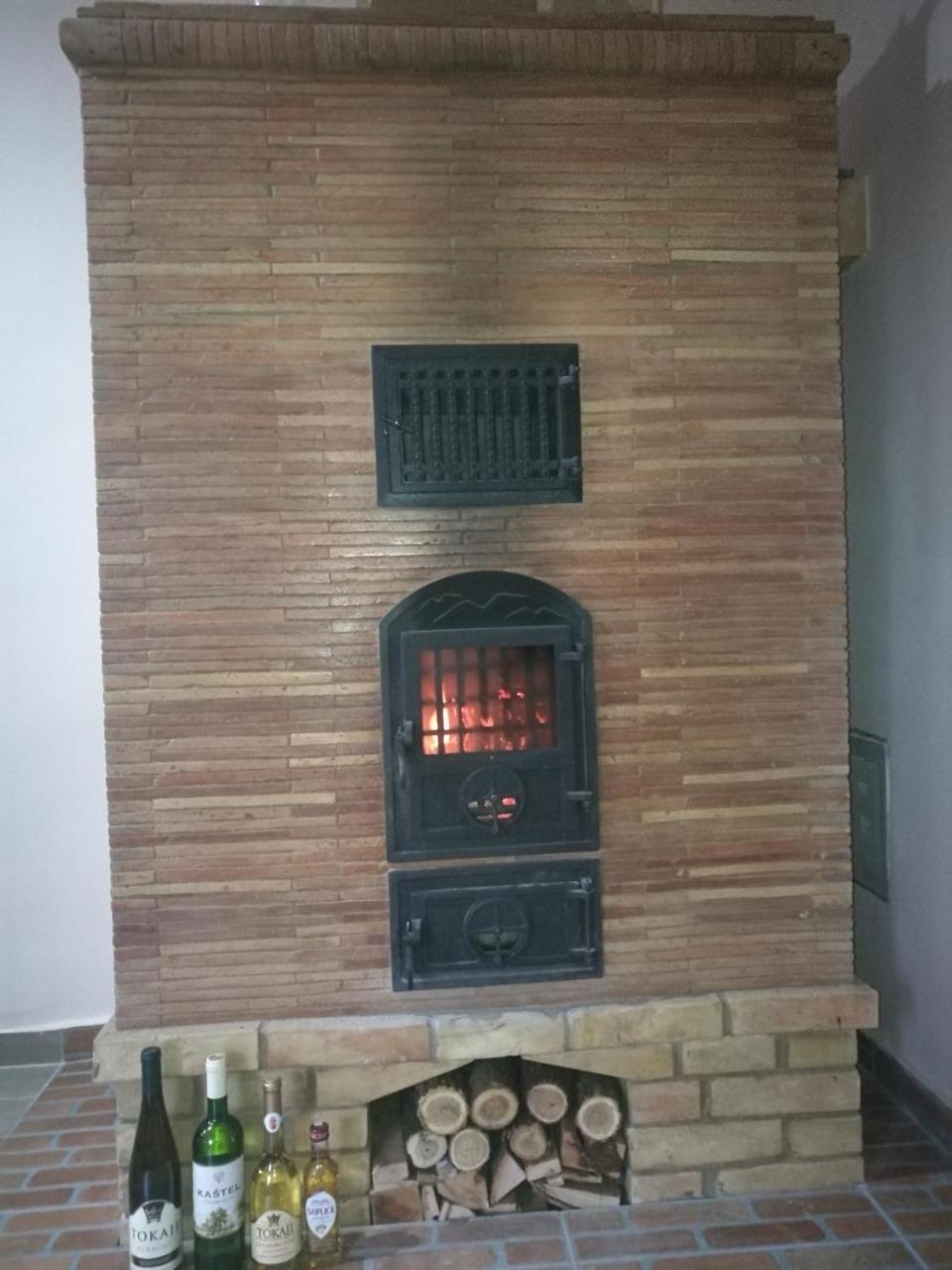 Hostel Horgos Centar ภายนอก รูปภาพ